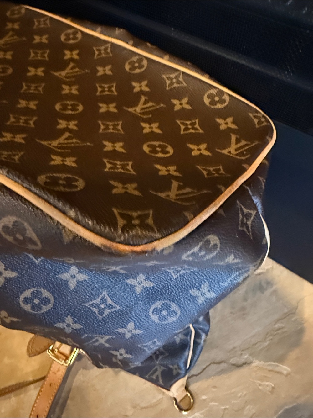 Louis Vuitton Monogram Canvas Tote with Tan Vachetta Trim - Picture 15 of 15
